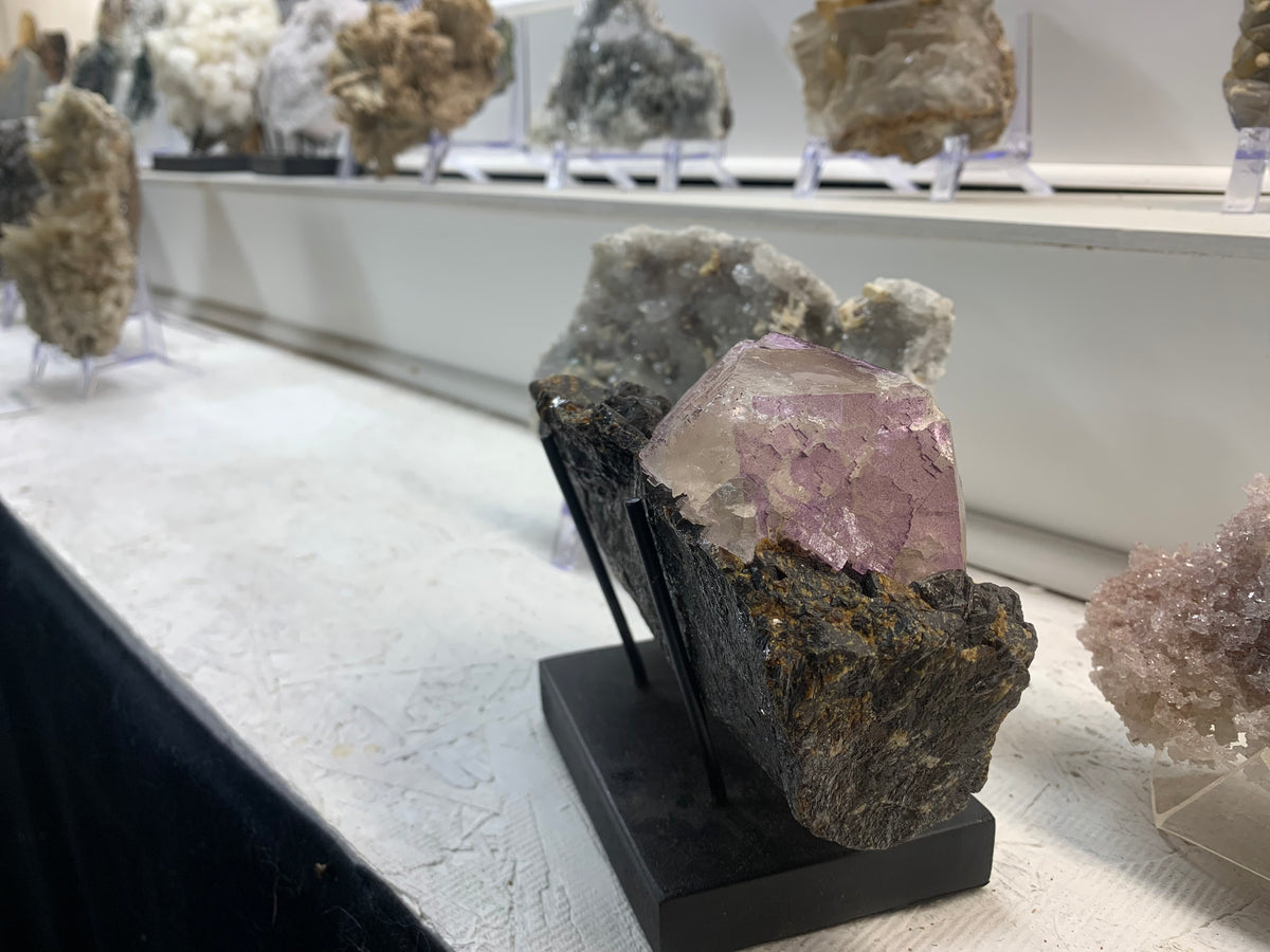 Side view of Elmwood Mine fluorite and sphalerite mineral specimen