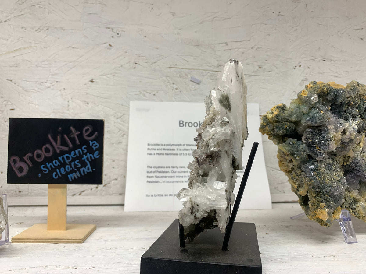 Brookite with Quartz & Chlorite – Pakistan – 628 g