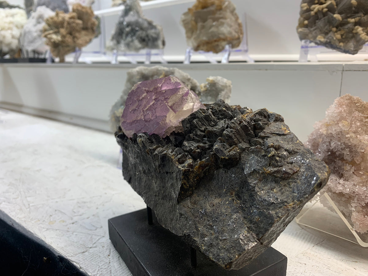Side view of Elmwood Mine fluorite and sphalerite mineral specimen