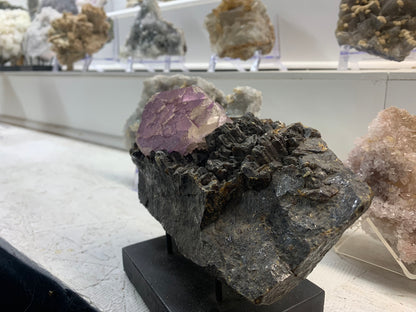 Side view of Elmwood Mine fluorite and sphalerite mineral specimen