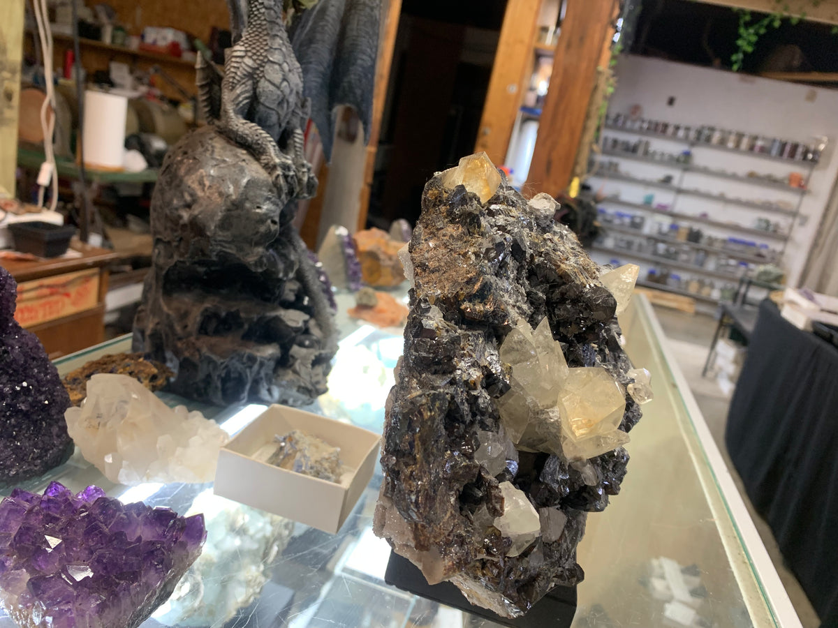 Elmwood Mine Sphalerite with Stellar Beam Calcite – 3,984 g